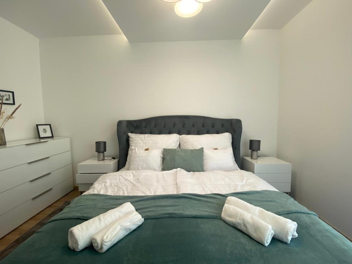 Sunshine Homes Zamardi Luaran gambar