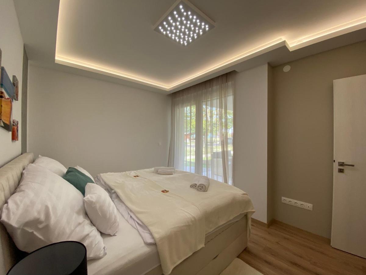 Sunshine Homes Zamardi Luaran gambar