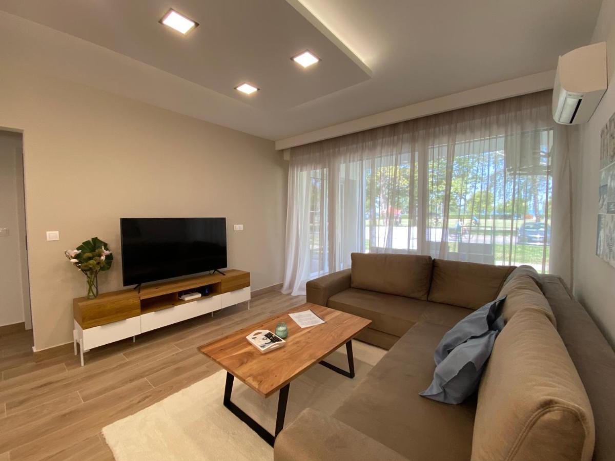 Sunshine Homes Zamardi Luaran gambar