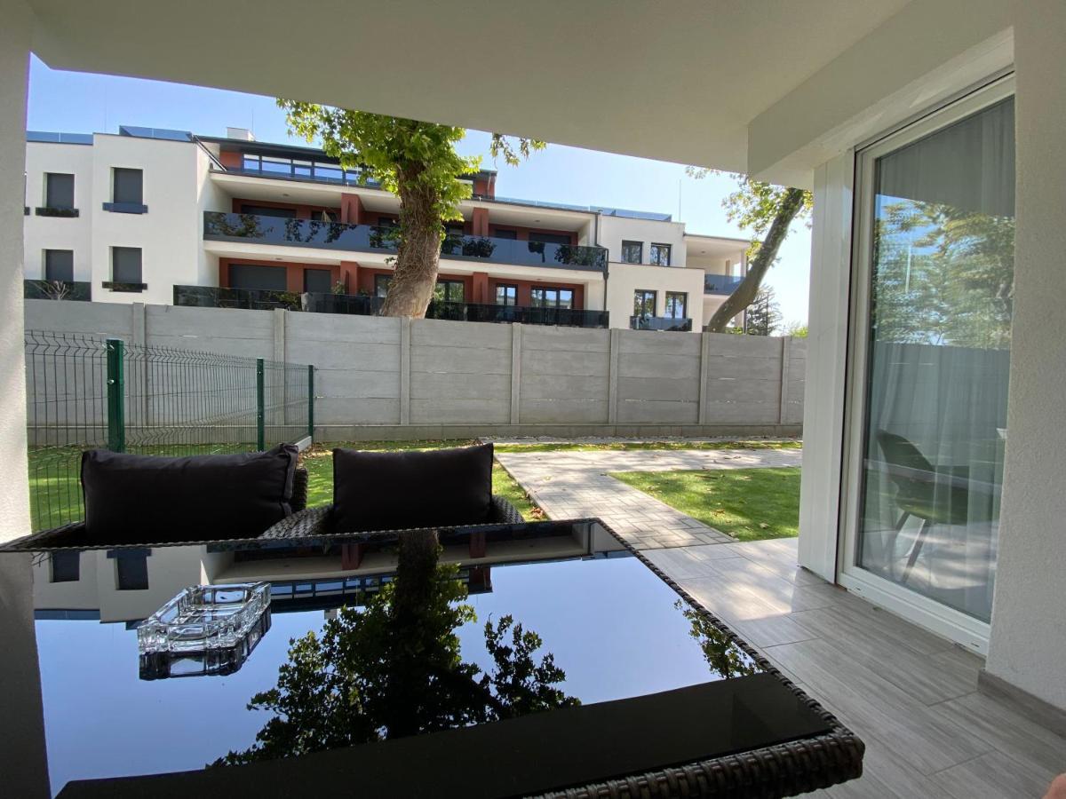 Sunshine Homes Zamardi Luaran gambar