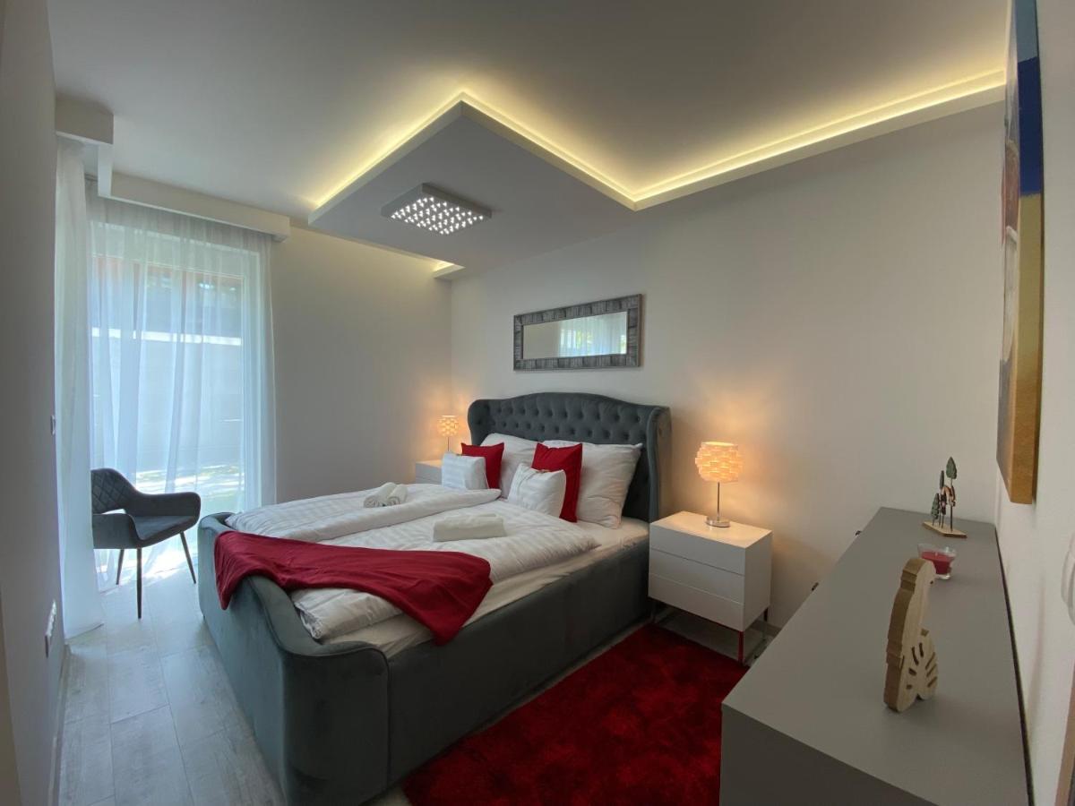 Sunshine Homes Zamardi Luaran gambar