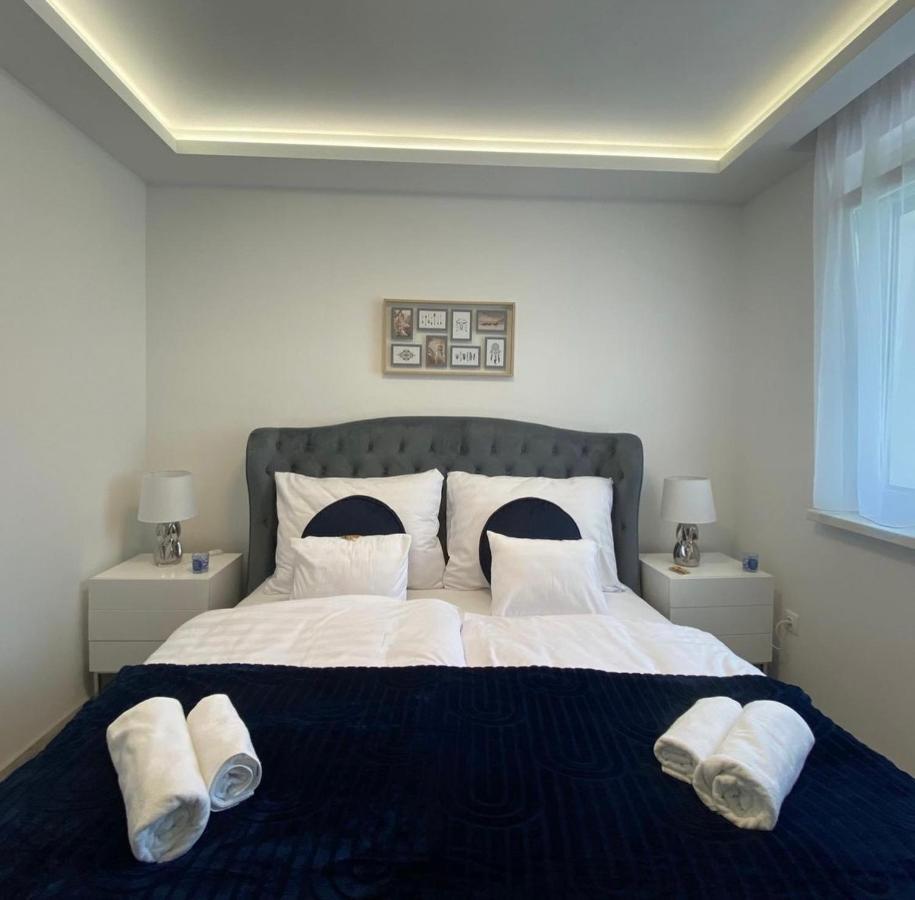 Sunshine Homes Zamardi Luaran gambar