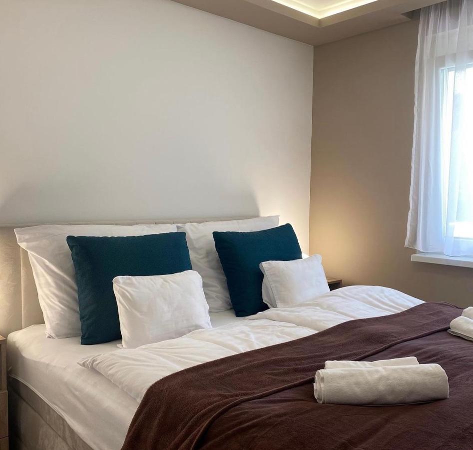Sunshine Homes Zamardi Luaran gambar
