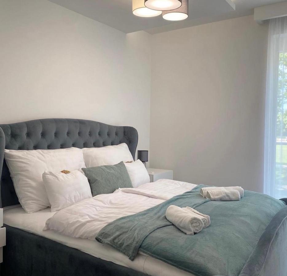 Sunshine Homes Zamardi Luaran gambar