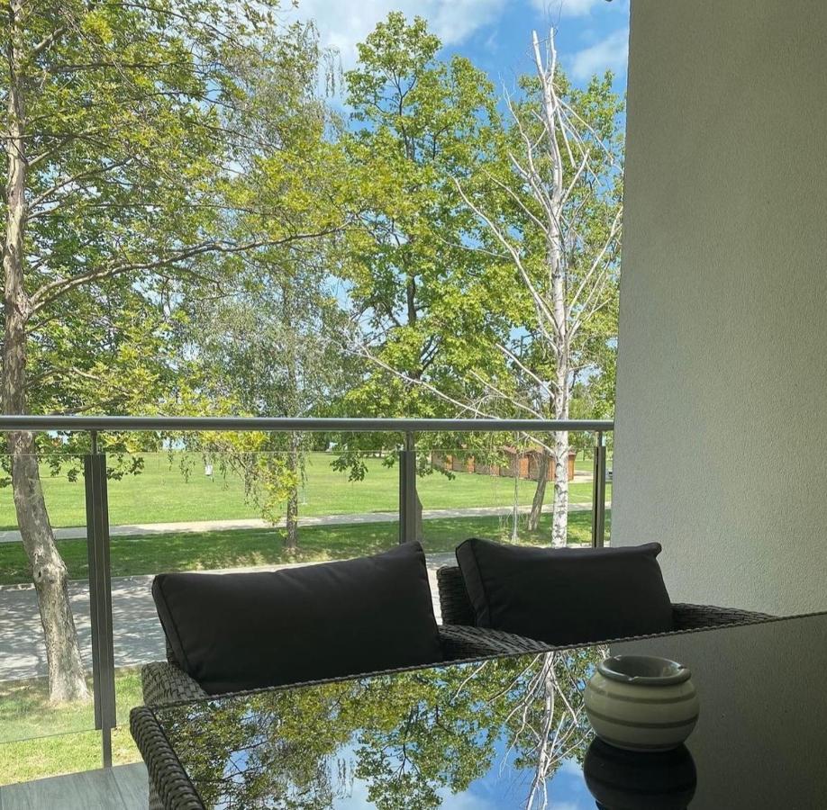 Sunshine Homes Zamardi Luaran gambar