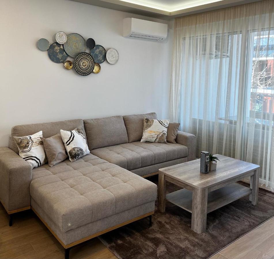Sunshine Homes Zamardi Luaran gambar