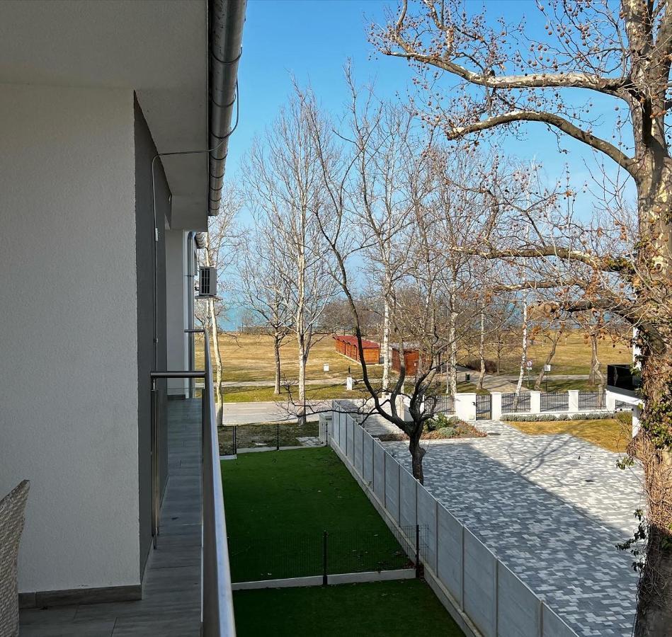 Sunshine Homes Zamardi Luaran gambar